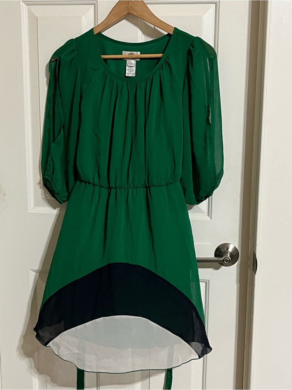 Sweet Storm Emerald Green Cut Out Sleeve Tunic with Self Tie
18-07 AB